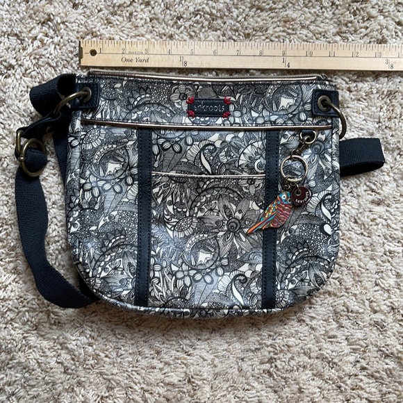 Sakroots crossbody purse with adjustable handle - Picture 8 of 9